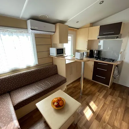 Kemping Mobil-home Pour 6 Personnes *
