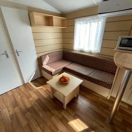 Mobil-home Pour 6 Personnes * Agde